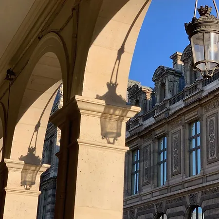 Prestige Sur Louvre Et Tuileries Parigi