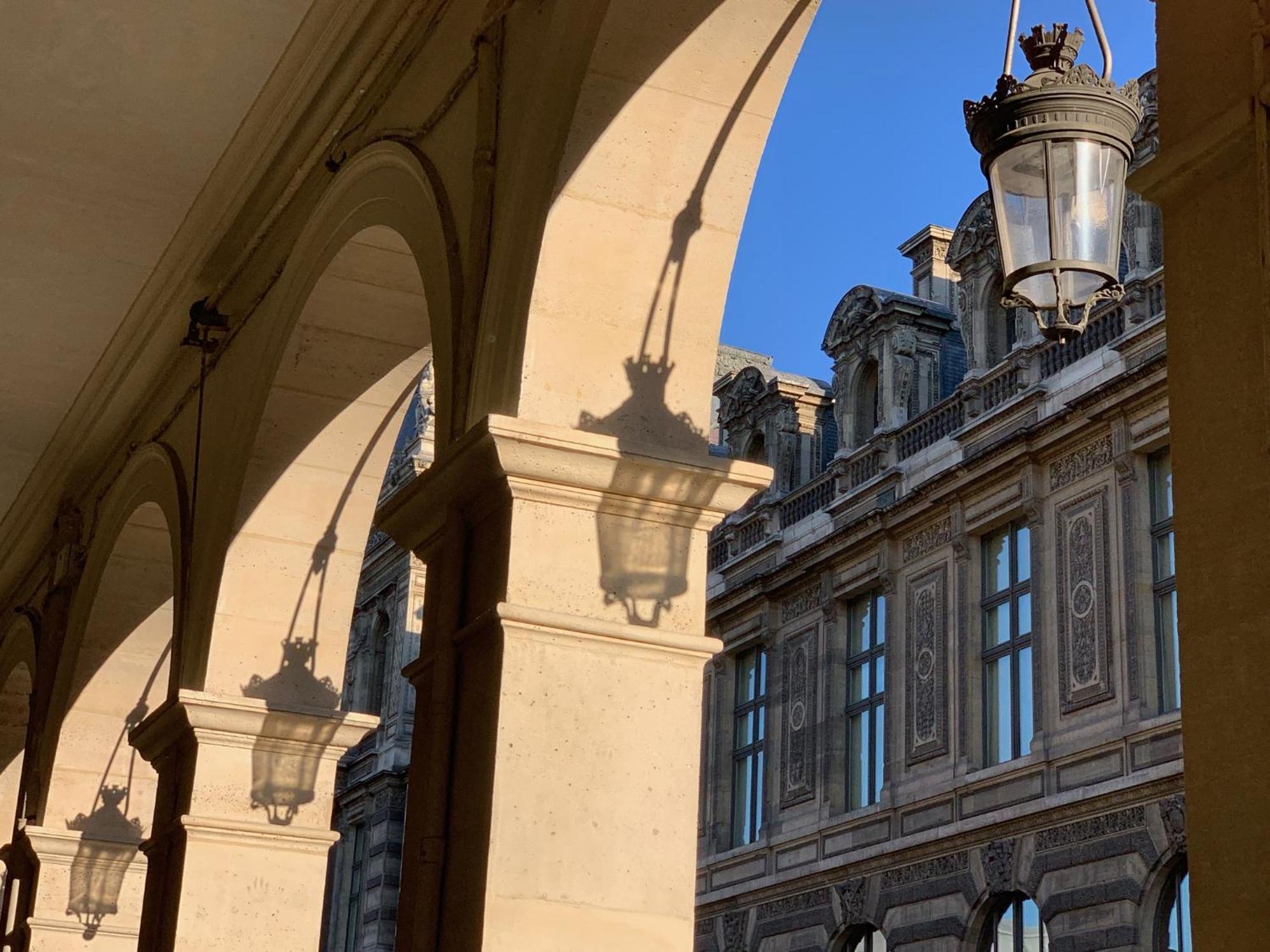 Prestige Sur Louvre Et Tuileries Parigi
